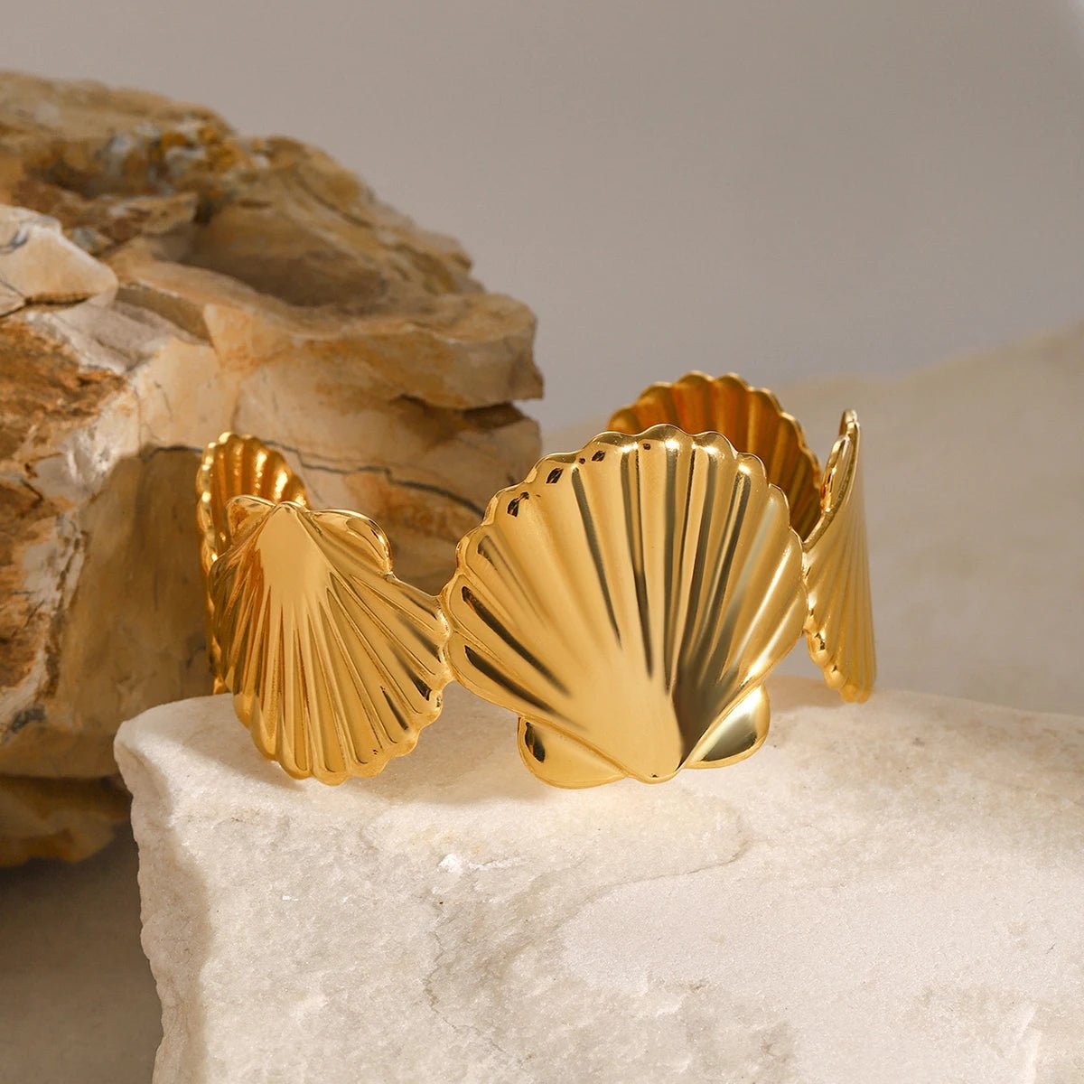 18K Gold Plated Venus Cuff Bracelet - Naked Muse Waterproof Jewellery