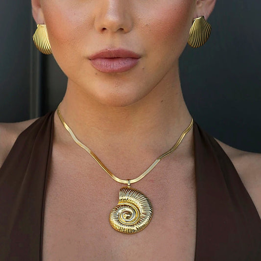 18K Gold Plated Ursula Necklace - Naked Muse Waterproof Jewellery