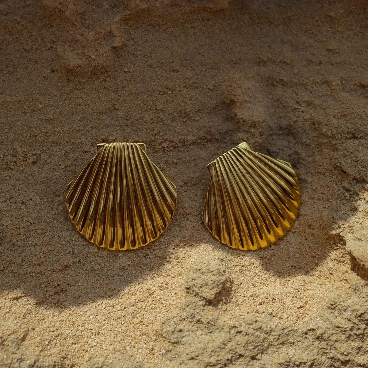 18K Gold Plated Venus Earrings - Naked Muse Waterproof Jewellery